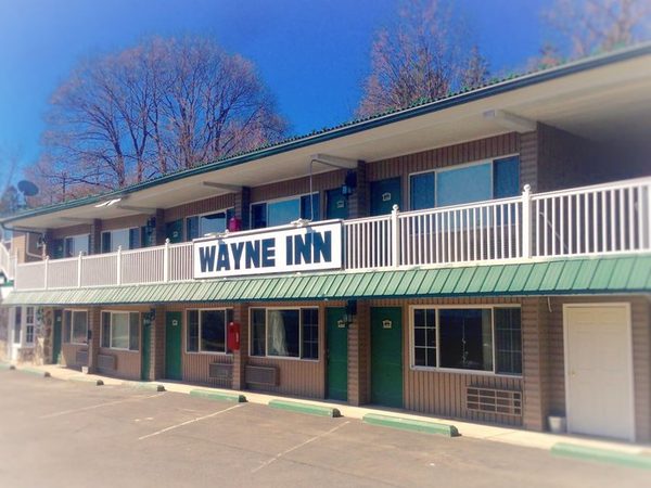 Wayne Inn Honesdale Pocono Mountains Region Pennsylvania — Property