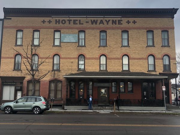 Wayne Inn Honesdale Pocono Mountains Region Pennsylvania — Property