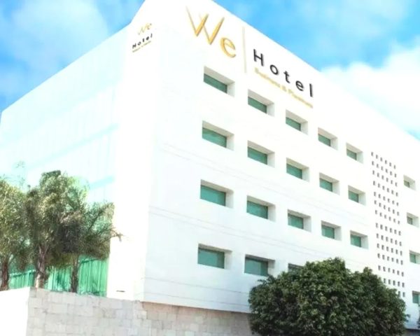 We Hotel Aeropuerto — Property
