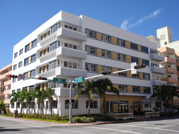 Westover Arms Hotel Miami Beach Florida — Property