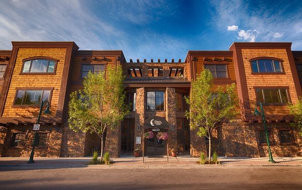 White Buffalo Club Hotel — Property