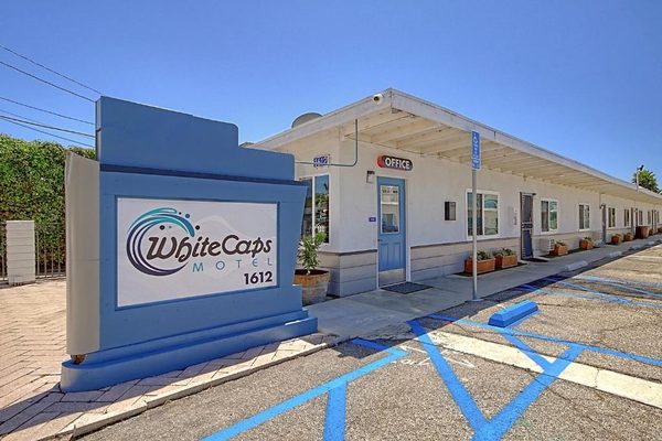 White Caps Motel — Property