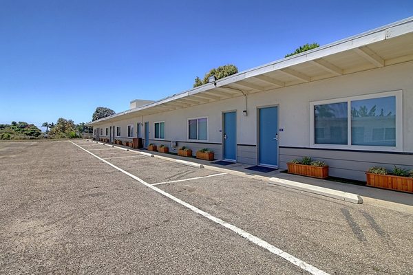 White Caps Motel — Property