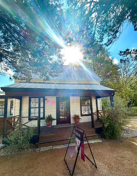Wimberley Inn Bar — Property