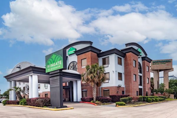 Wingate by Wyndham Houston Bush Intercontinental Airport — Property