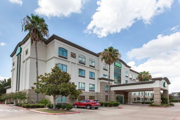 Wingate by Wyndham Houston Willowbrook — Property