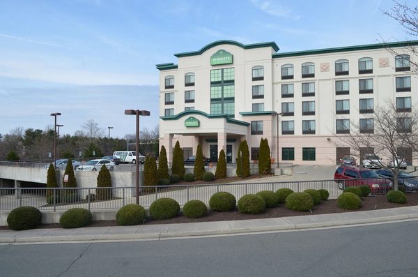 Wingate by Wyndham Richmond Short Pump — Property