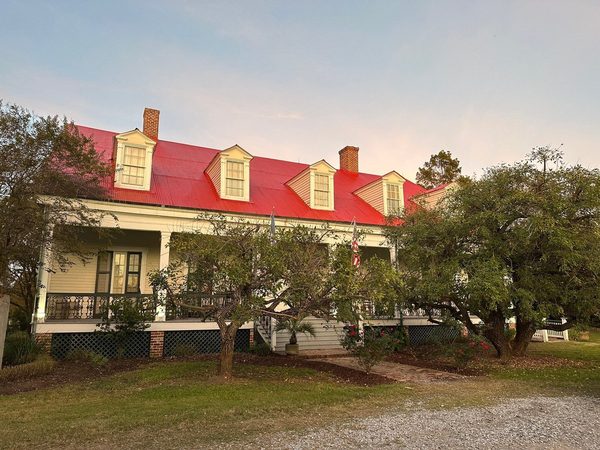 Woodland Plantation A Country Inn Port Sulphur Louisiana — Property