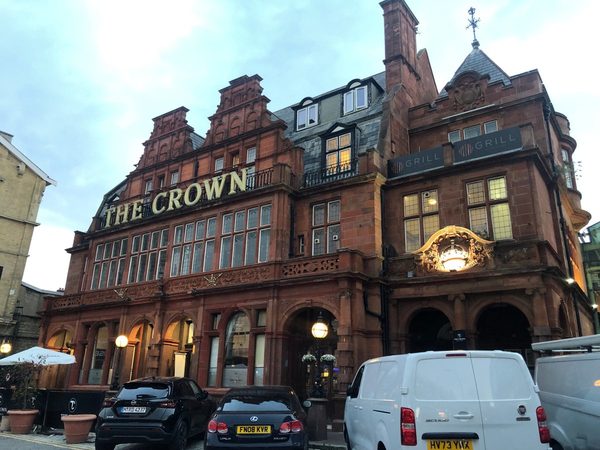 WorldHotels Distinctive The Crown London — Property