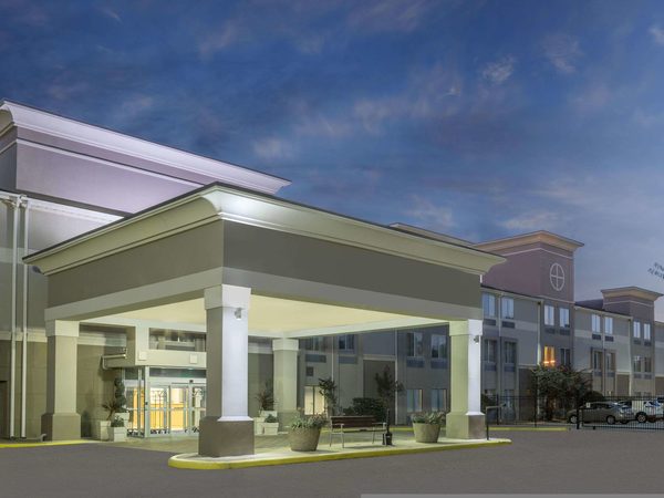 Wyndham Garden Houston Willowbrook — Property
