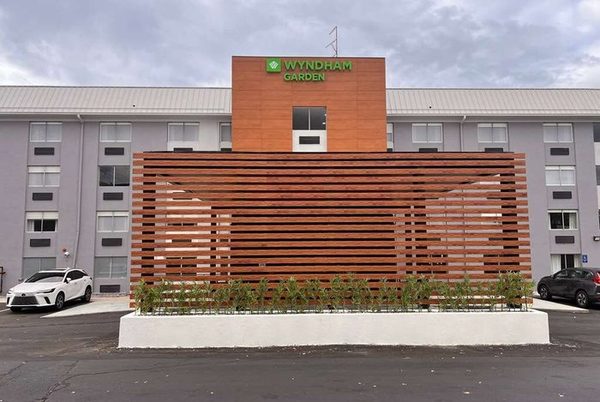 Wyndham Garden Louisville East — Property