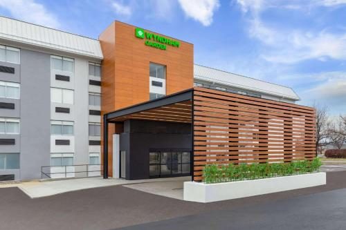 Wyndham Garden Louisville East — Property