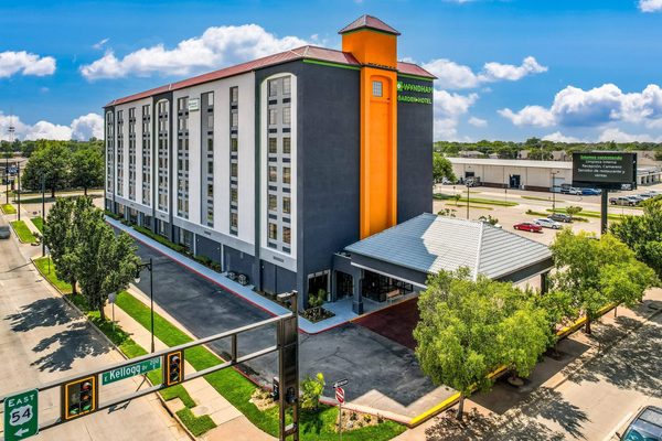 Wyndham Garden Wichita Downtown — Property