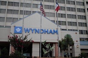Wyndham Houston Near Nrg Park Medical Center — Property