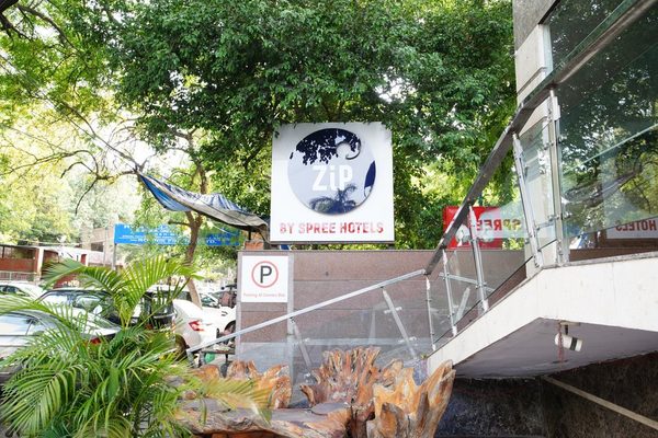 Zip By Spree Hotels Delhi — Property