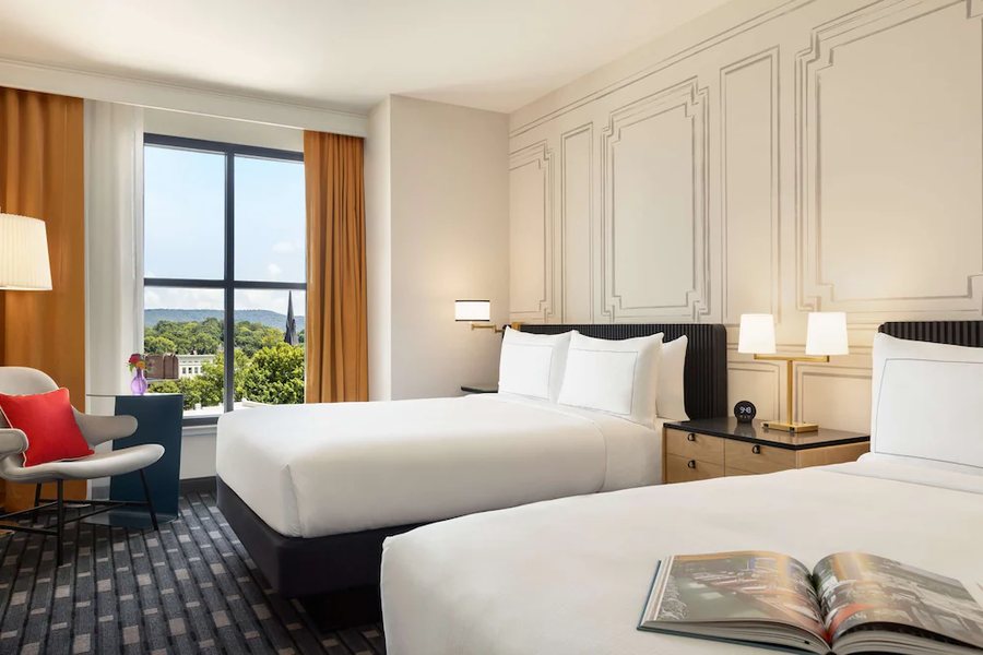 106 Jefferson Huntsville Curio Collection by Hilton — Guest room