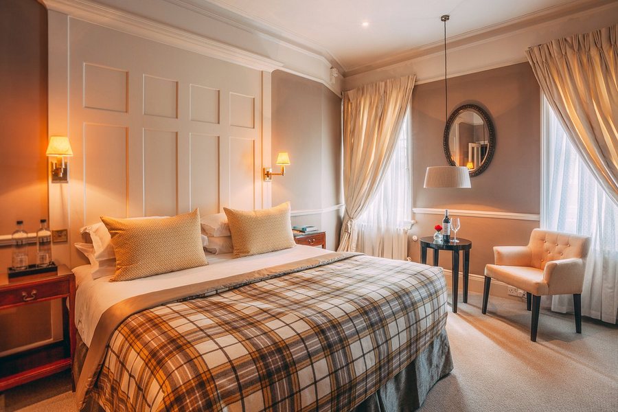 11 Cadogan Gardens — Guest room