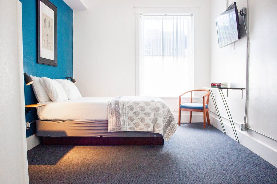 11th Avenue Hostel — Guest room