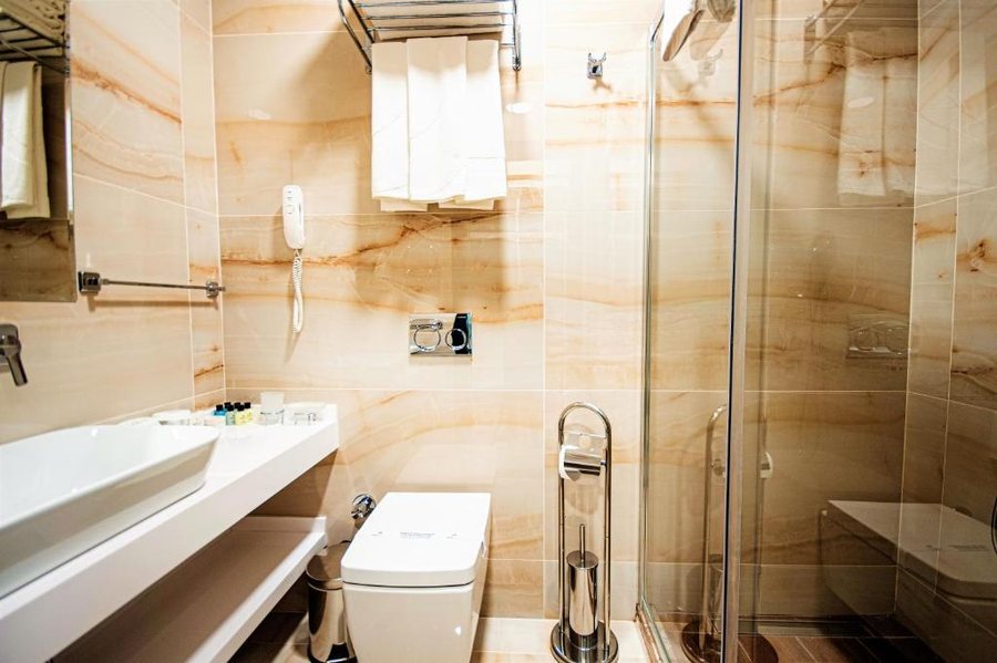 1207 Hotel Special Class Sultanahmet Istanbul — Bathroom