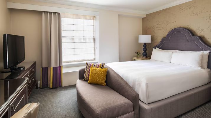 1301 Thomas Circle — Guest room