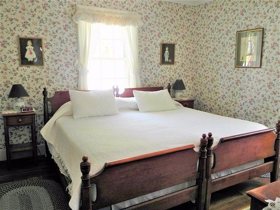 1810 House Bed Breakfast — Guest room
