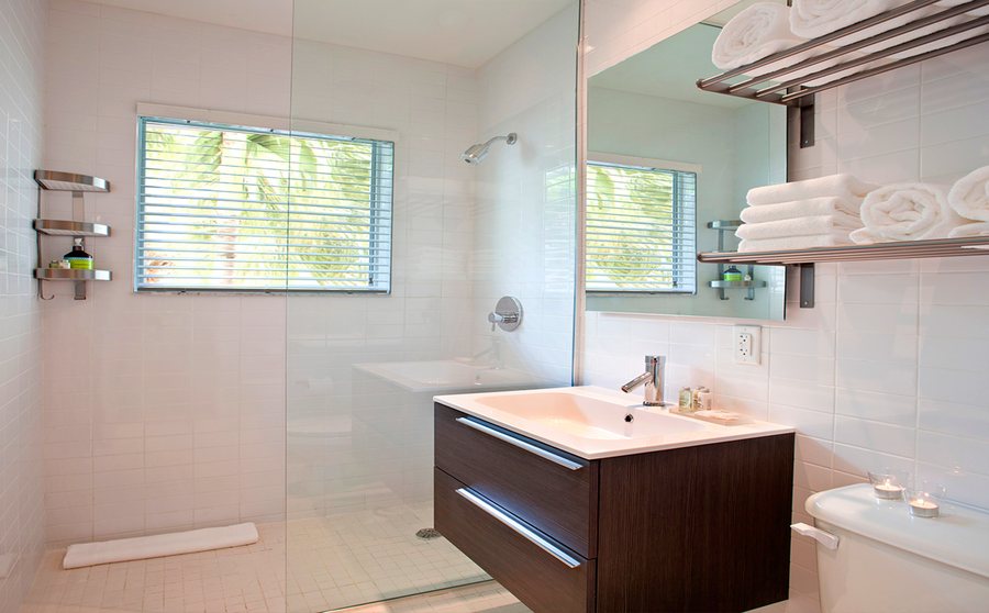 1818 Meridian House by Eskape Collection Miami Beach Florida — Bathroom