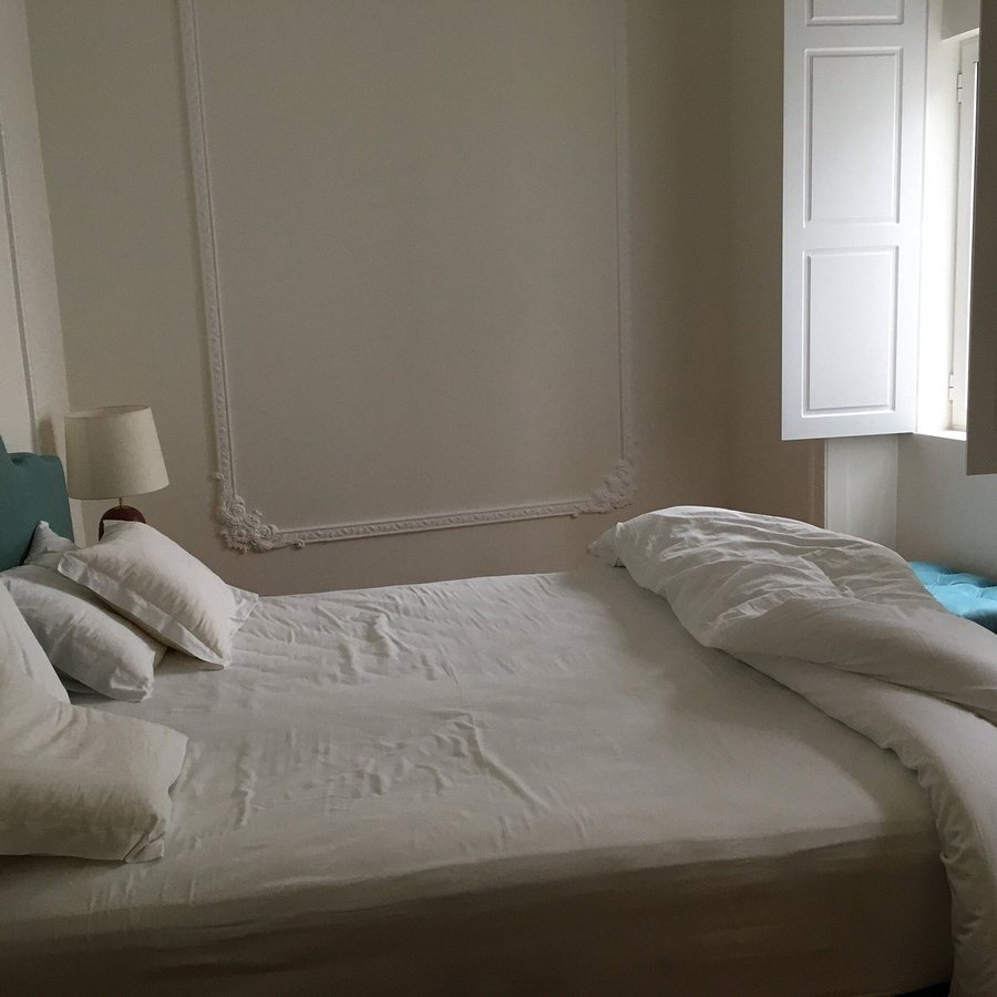 1869 Principe Real — Guest room