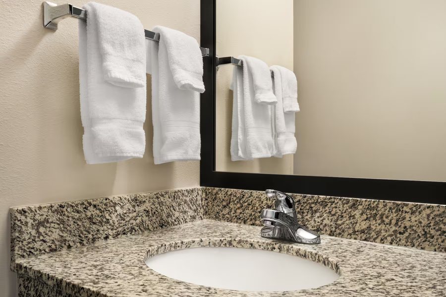 1st Choice Inn Rawlins — Bathroom