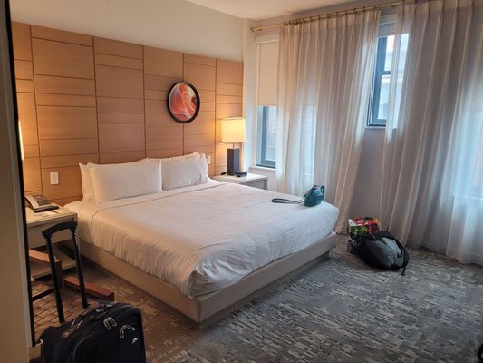 21c Museum Hotel Cincinnati — Guest room