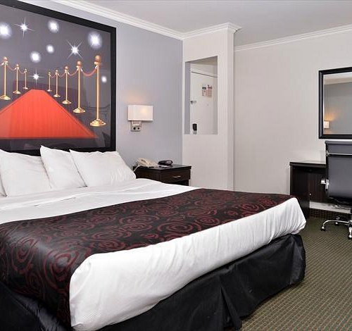 24 Hour motel Los Angeles California — Guest room