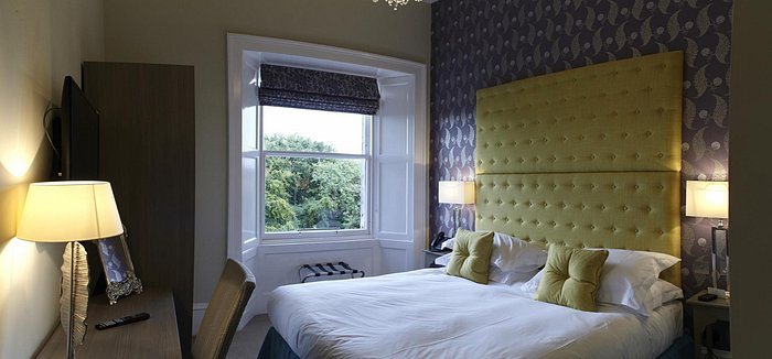 24 Royal Terrace — Guest room