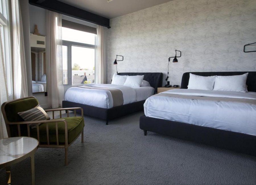 250 Main Hotel Rockland Maine — Guest room