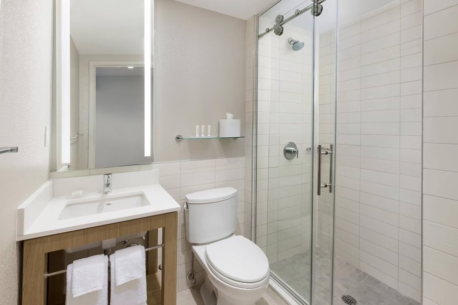 255West Guesthouse New York City New York — Bathroom