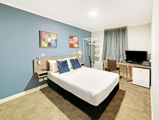 28 Hotel — Guest room