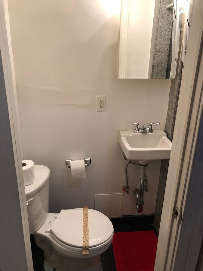 31 Street Broadway Hotel New York City New York — Bathroom