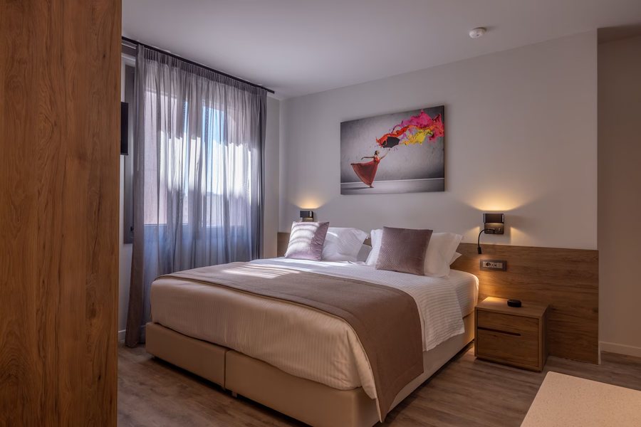 507 Athens — Guest room