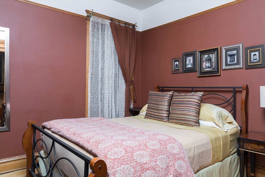 5430 Happy Home Single Private Rooms Chicago Illinois — Guest room