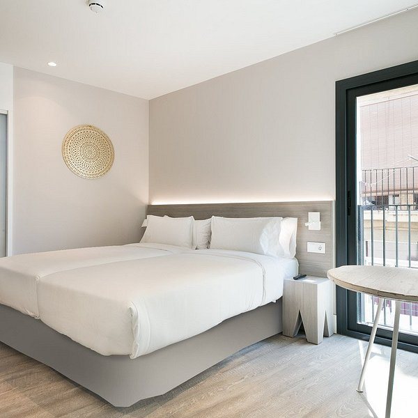 555 Apartments BCN Barcelona Catalonia — Guest room