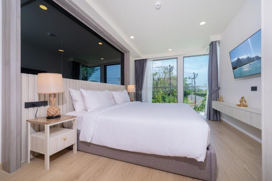 6th Avenue Surin Condominium — Guest room