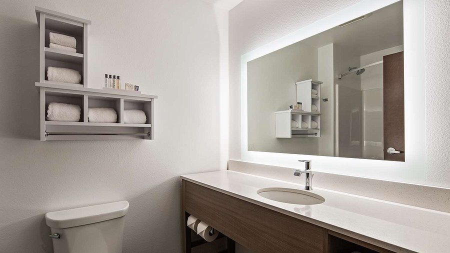 7 Gables Resort — Bathroom