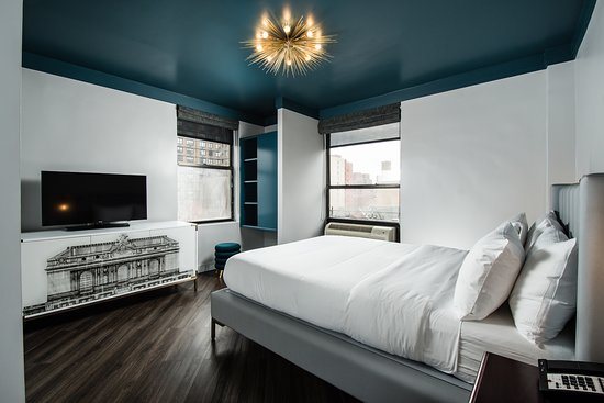 710 Guest Suites New York City New York — Guest room
