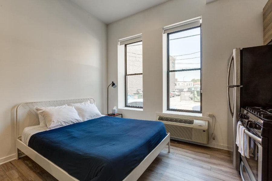 747 Lofts Chicago Illinois — Guest room