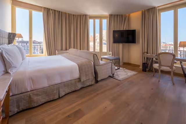 8 Rooms Madrid — Guest room