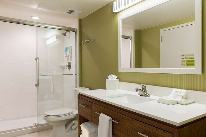 A Beach Retreat On Casey Key — Bathroom