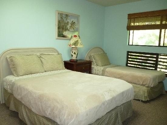 A Beautiful Edge of the World B B — Guest room