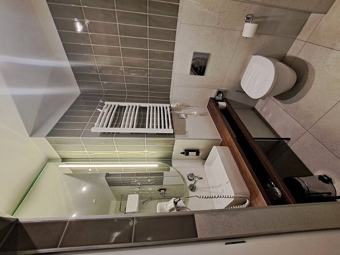 A Liebeskind Boutique Hotel — Bathroom