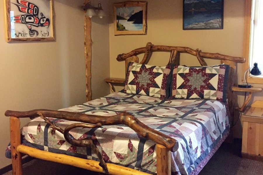 A Swan Nest Inn — Guest room