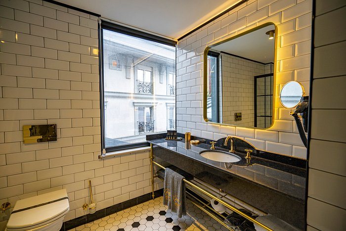 A11 Hotel Istanbul — Bathroom