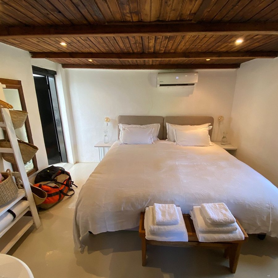 AA Badenhorst Family Wines — Guest room