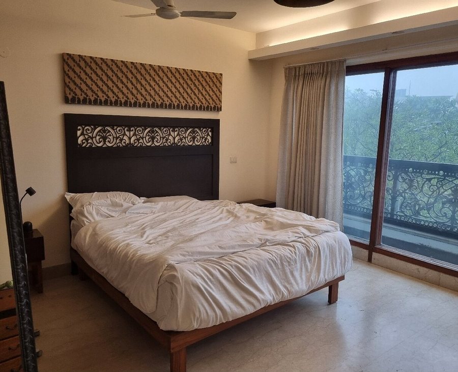 Aashianaa Gracious Living — Guest room